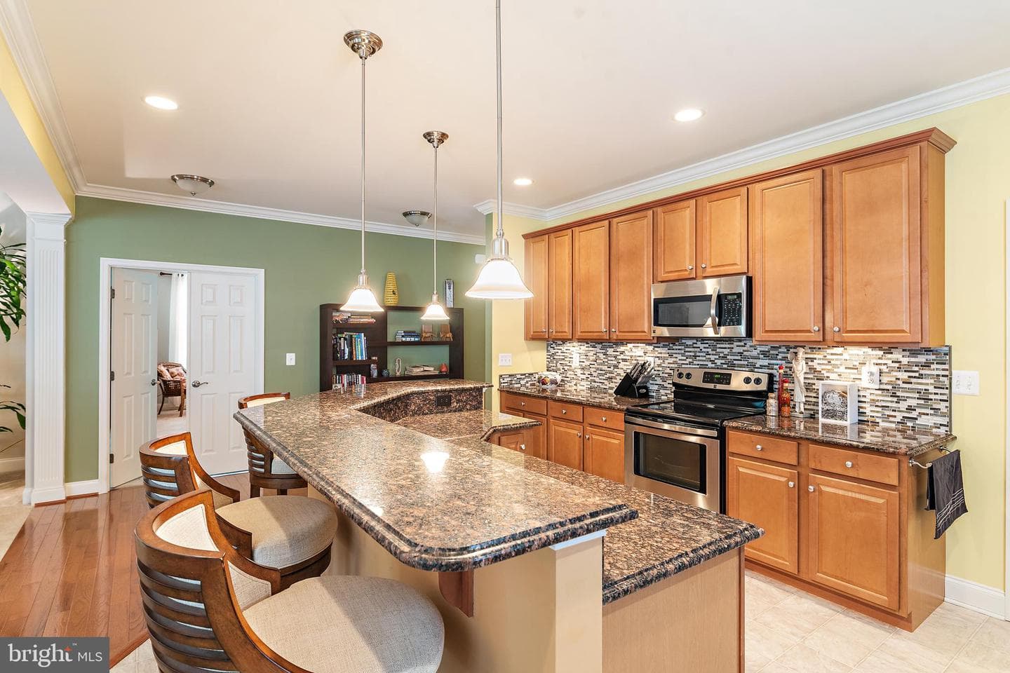 539 Donner Way photo 19