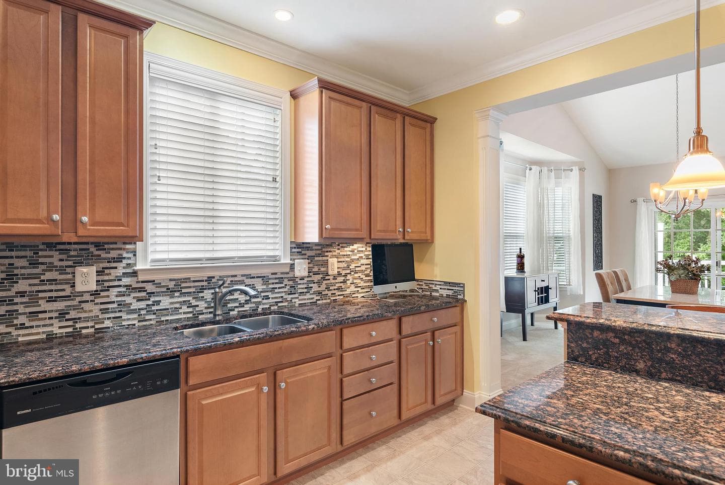 539 Donner Way photo 23