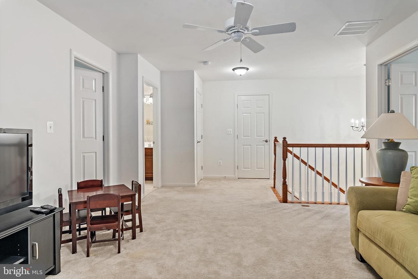 539 Donner Way photo 37