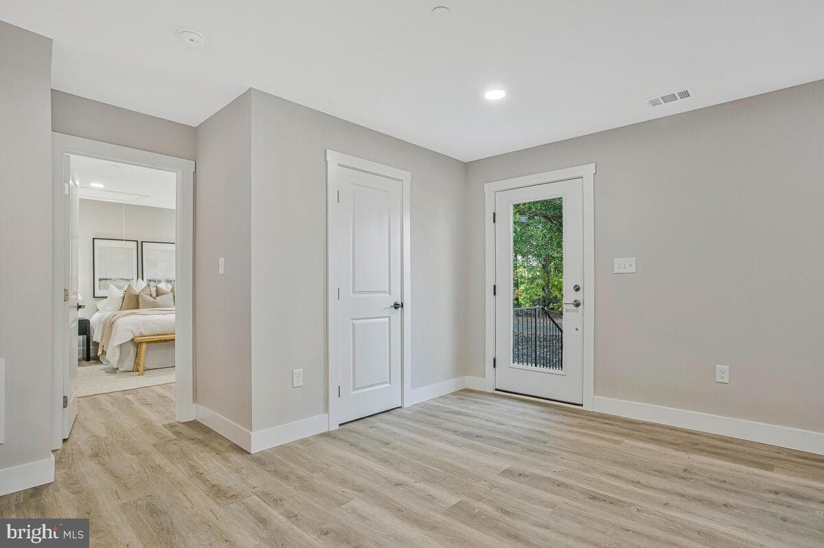 3449 Rockway Avenue photo 10
