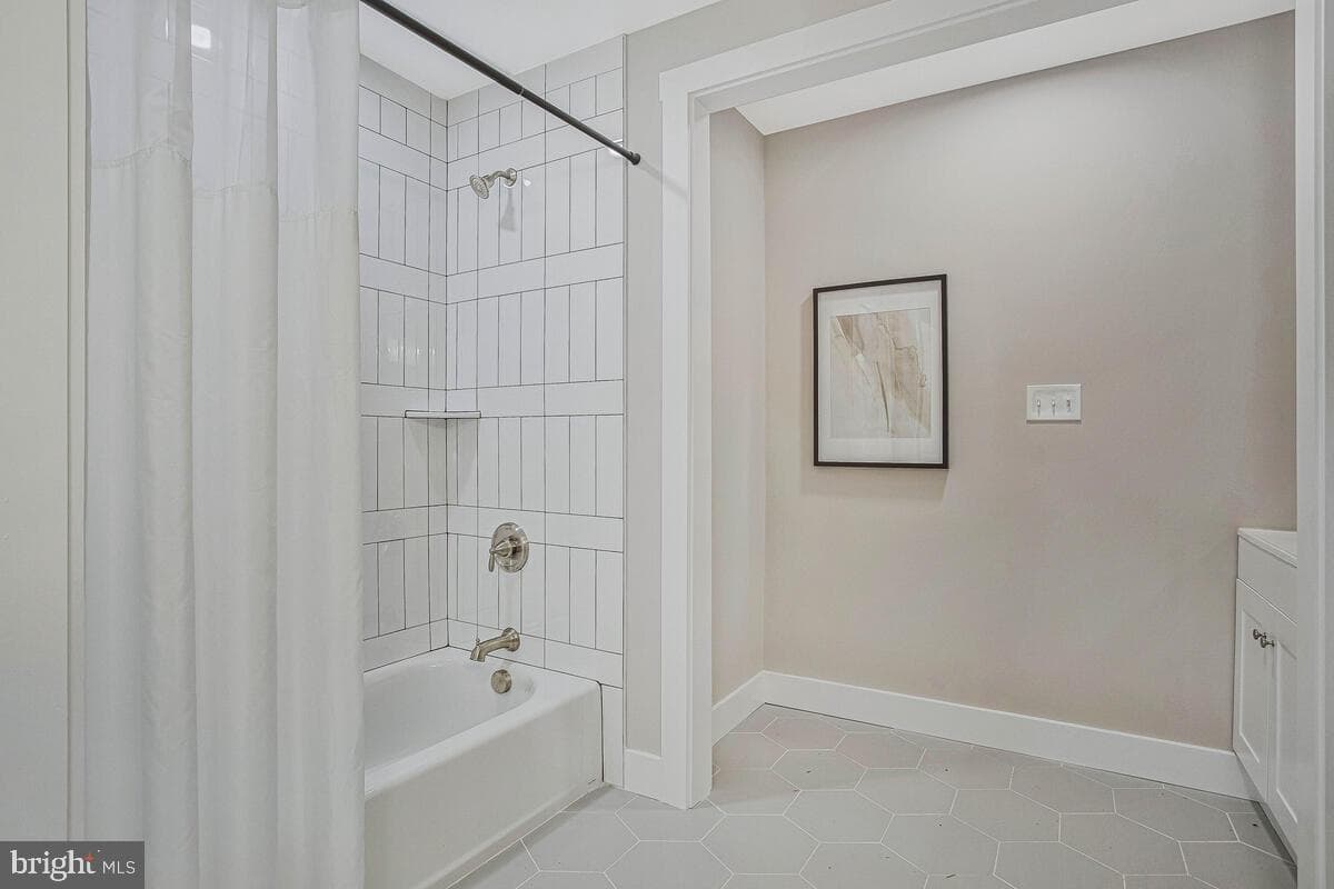 3449 Rockway Avenue photo 23