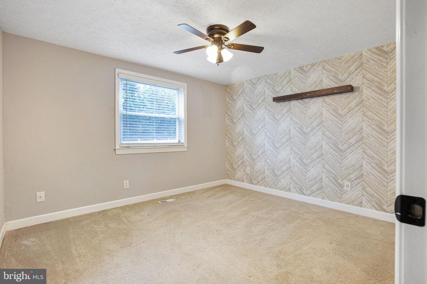 2957 Crystal Palace Lane photo 16