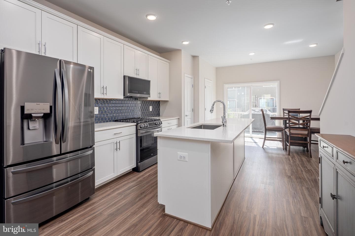3393 Cormorant Drive photo 4