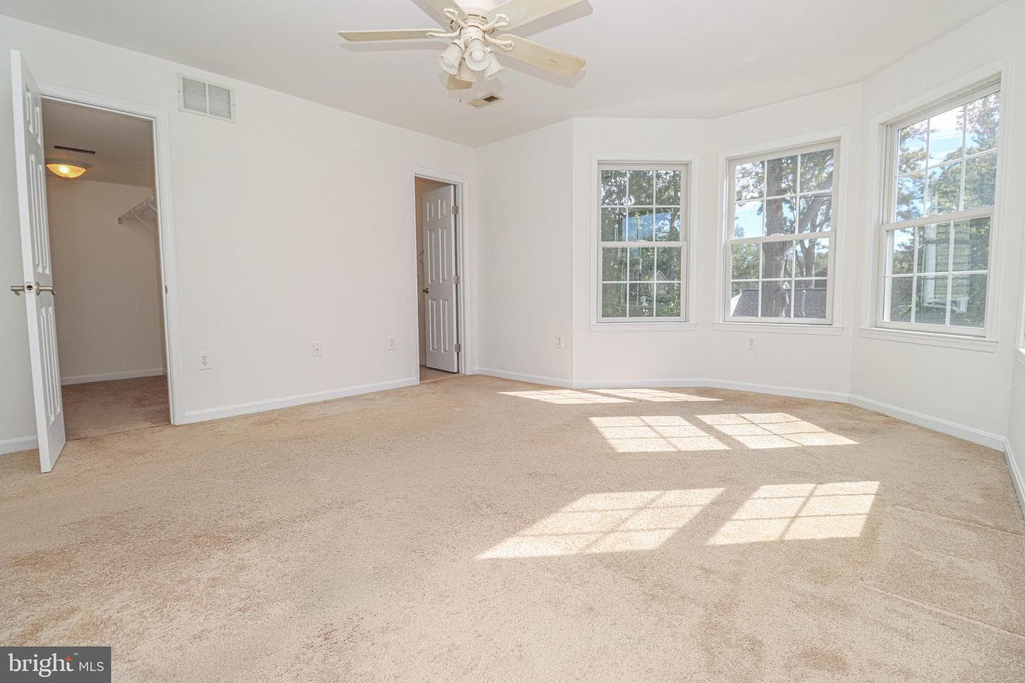 3661 2nd Avenue photo 18