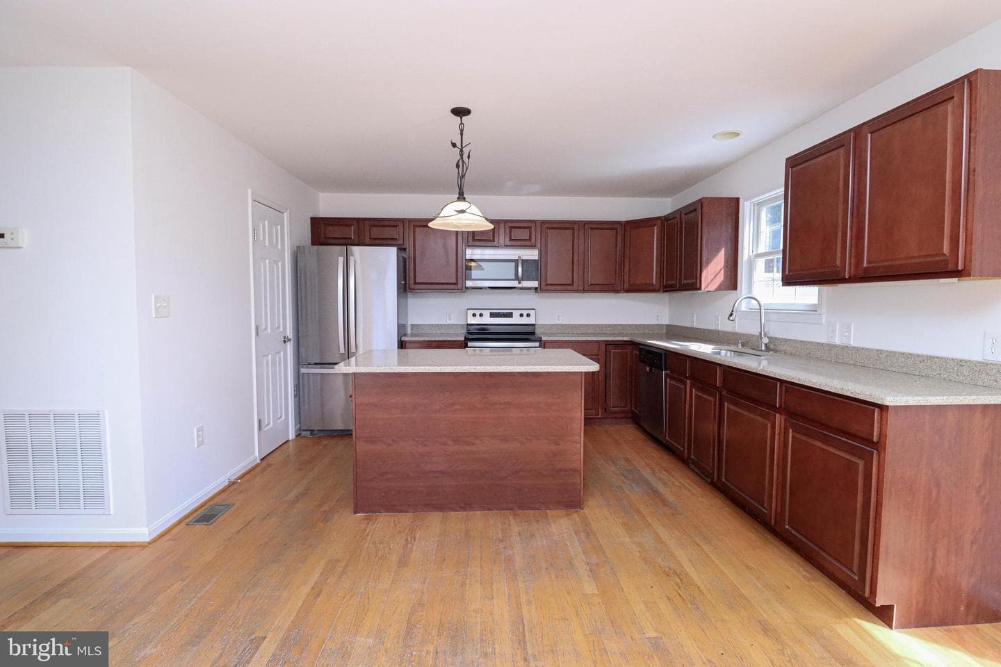 3661 2nd Avenue photo 4