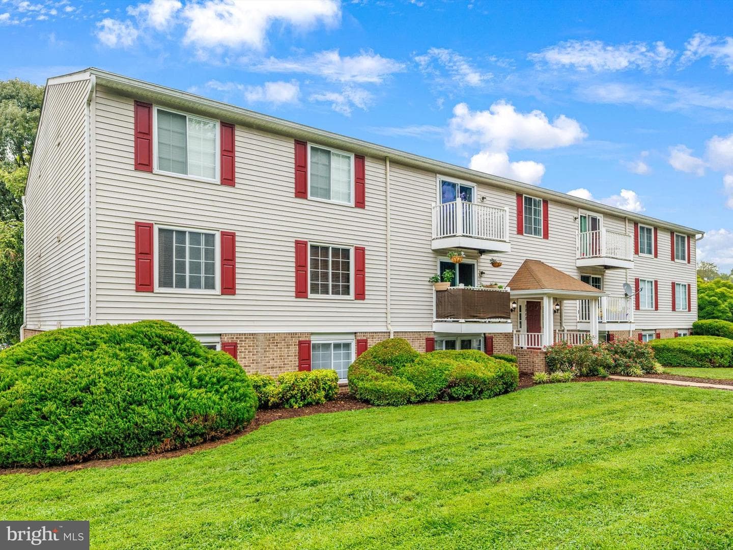 8048 Abbey Court #m photo 2