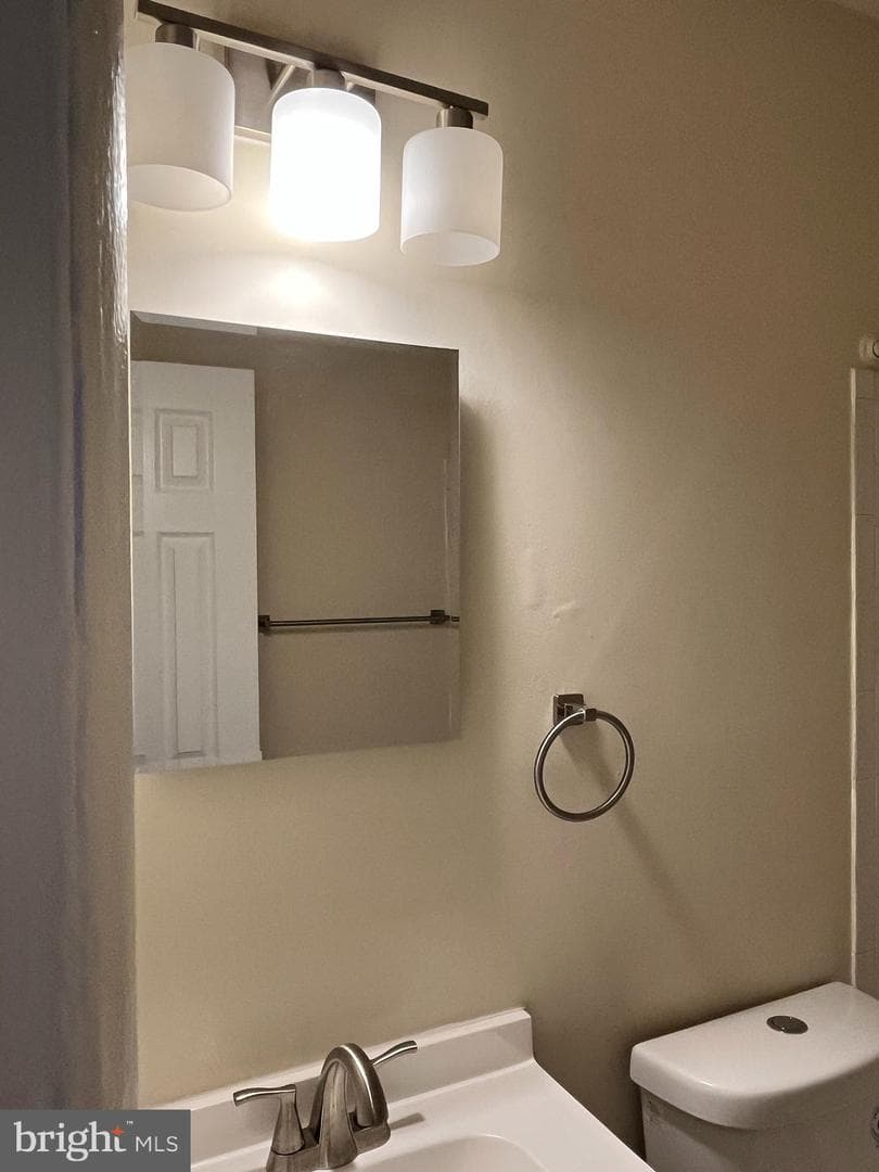 8202 Kilmory Court photo 5