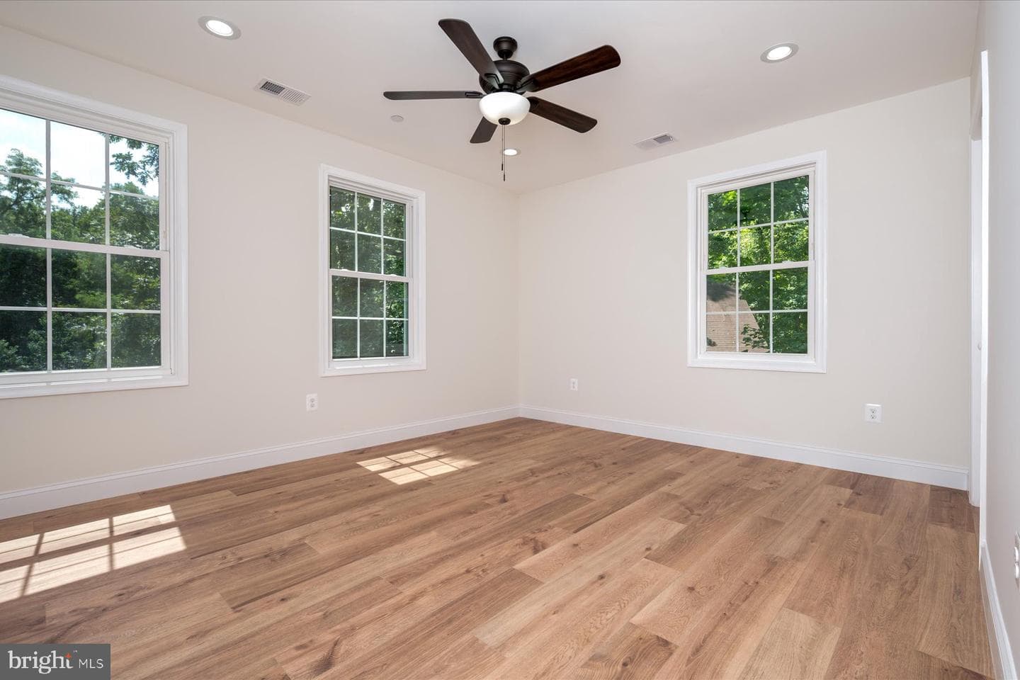1400 Lower View Court photo 22
