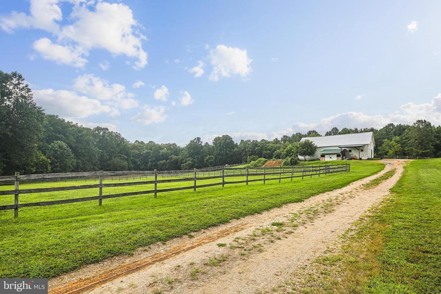 4274 Hawthorne Farms Road photo 7