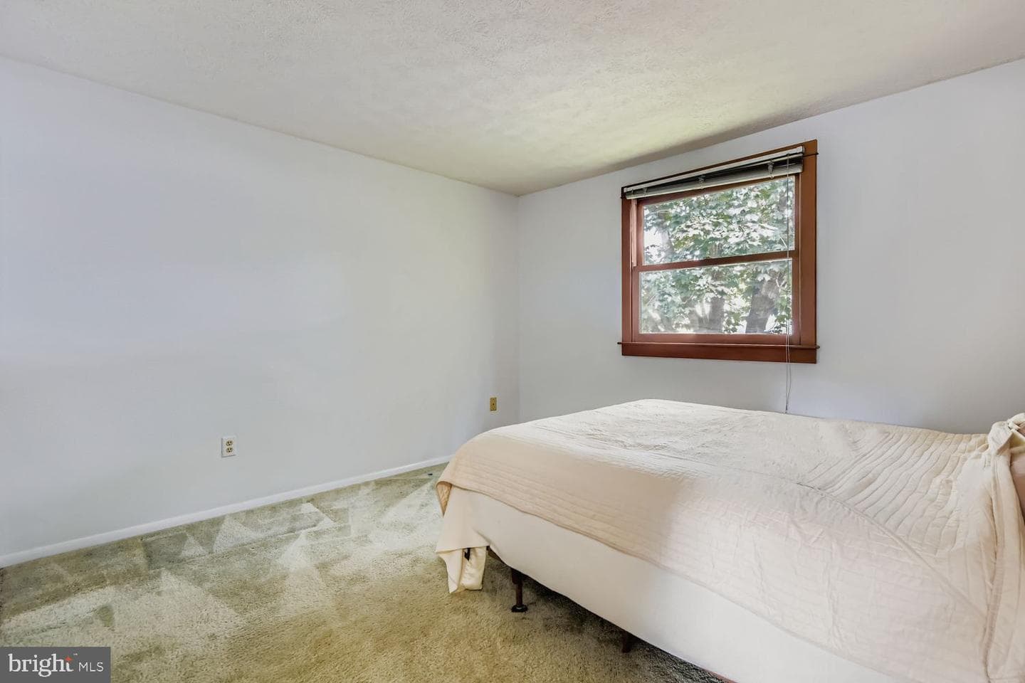 7735 Leaside Court photo 14