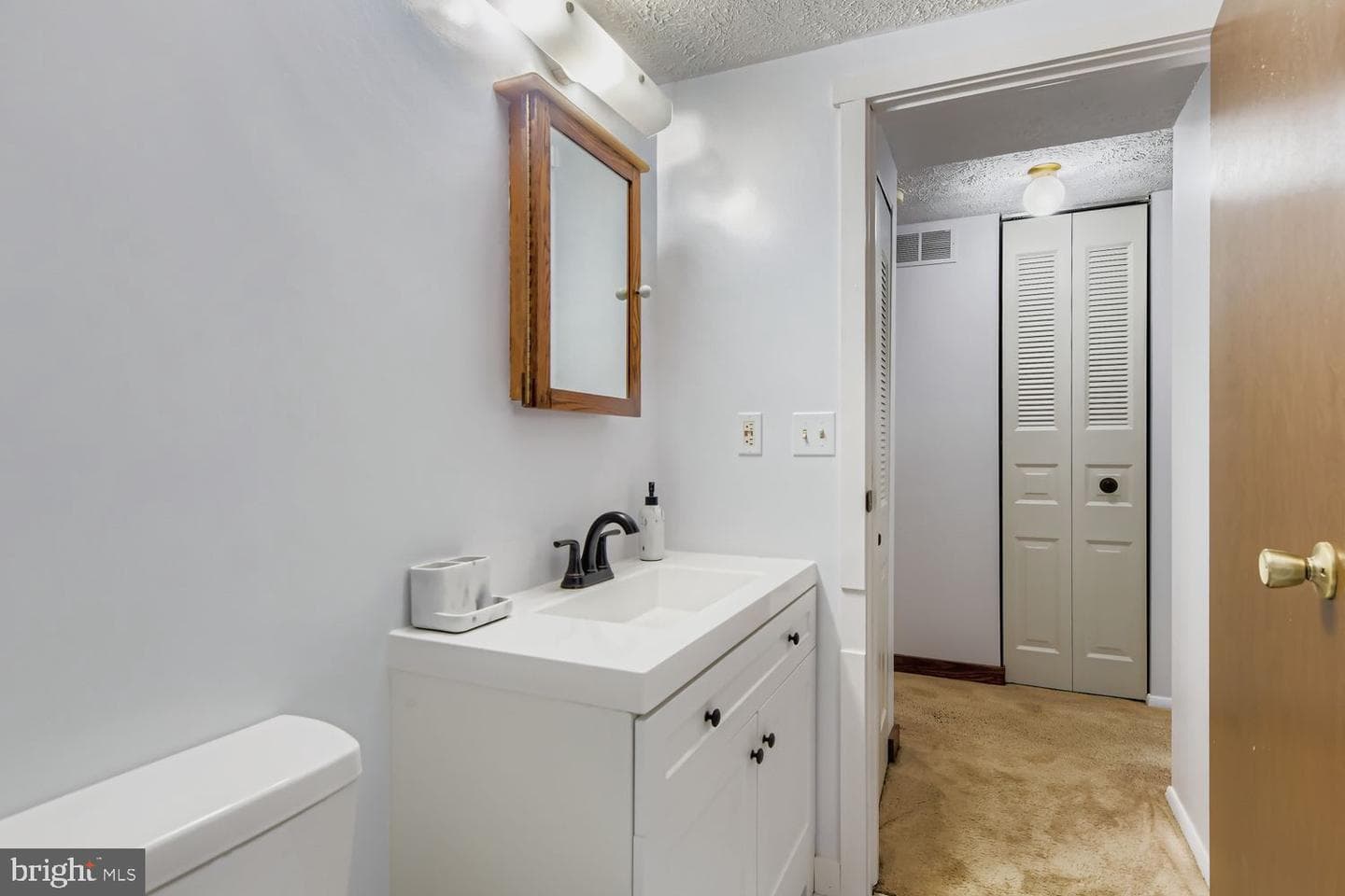 7735 Leaside Court photo 17