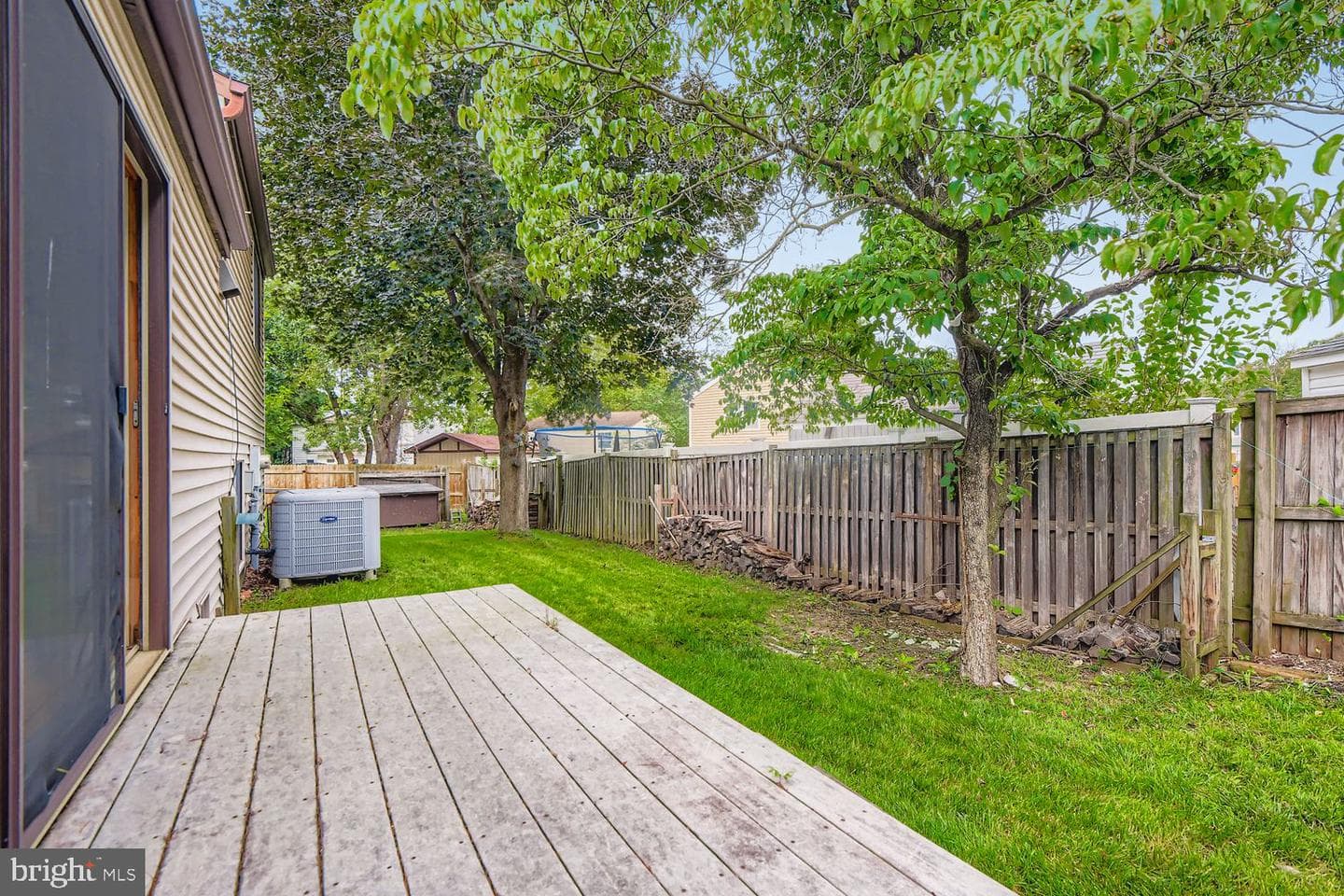 7735 Leaside Court photo 29