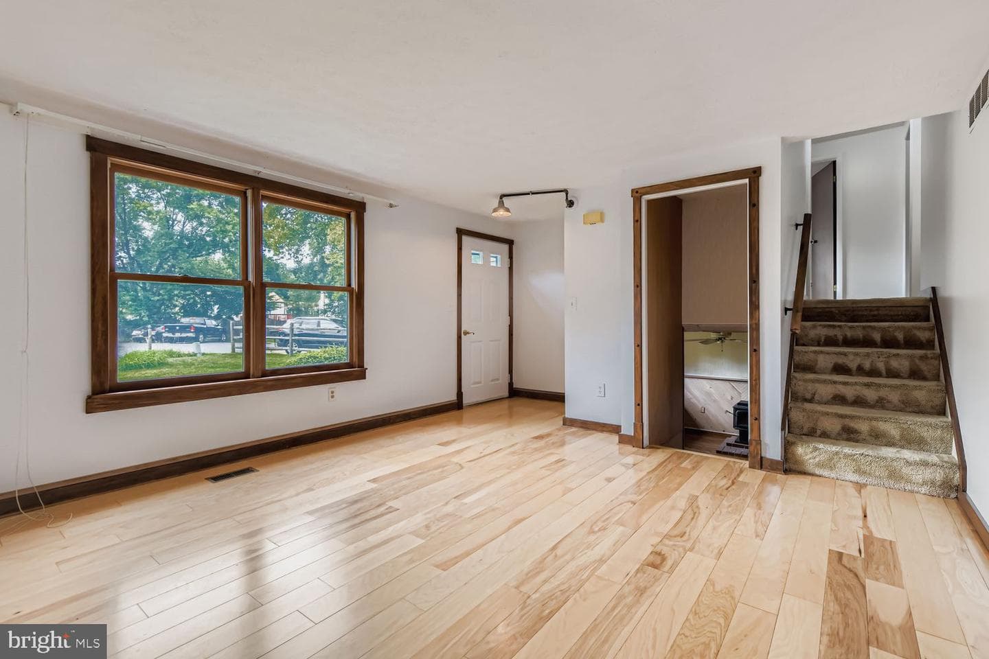 7735 Leaside Court photo 7