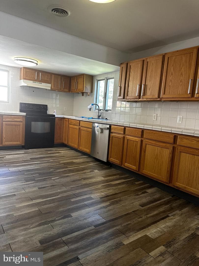 434 Salisbury Road photo 11