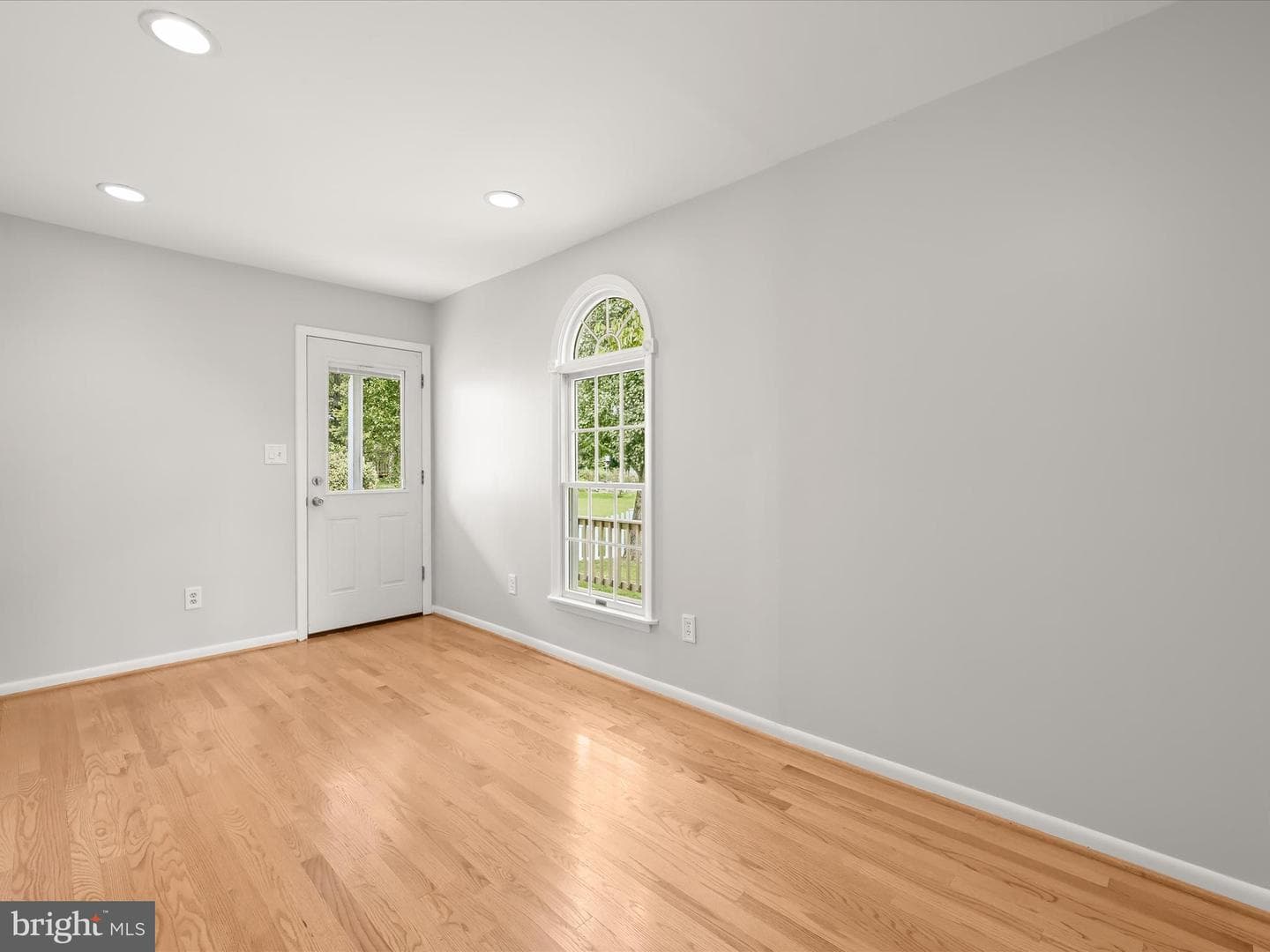 7911 Red Globe Court photo 22