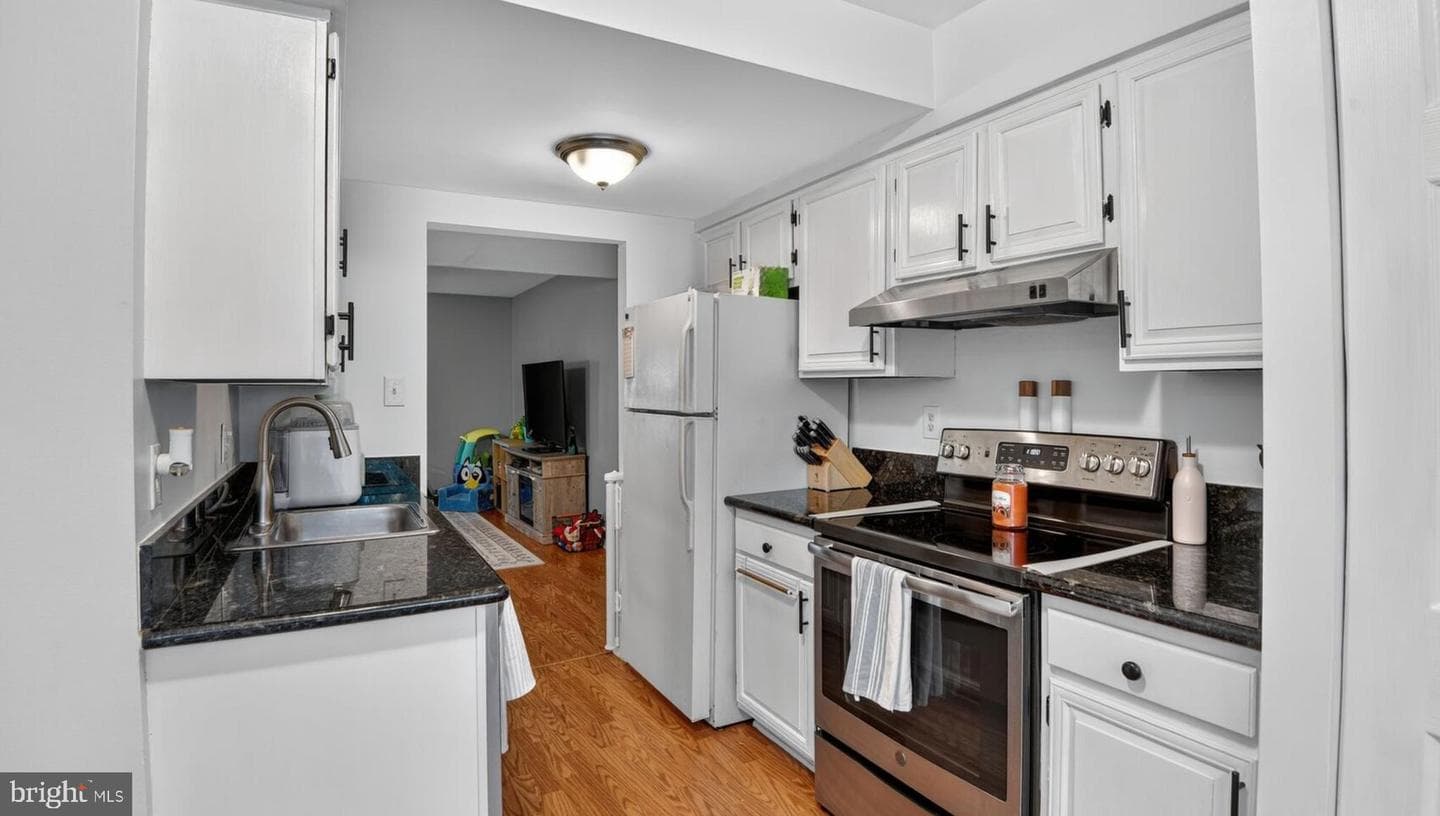 1715 Foxdale Court #178 photo 3