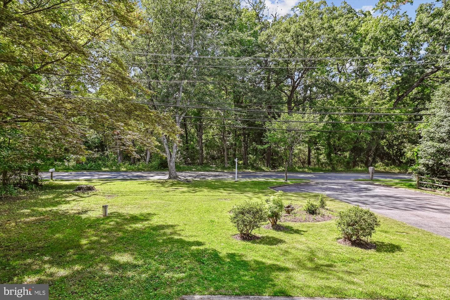 289 Hillsmere Drive photo 24