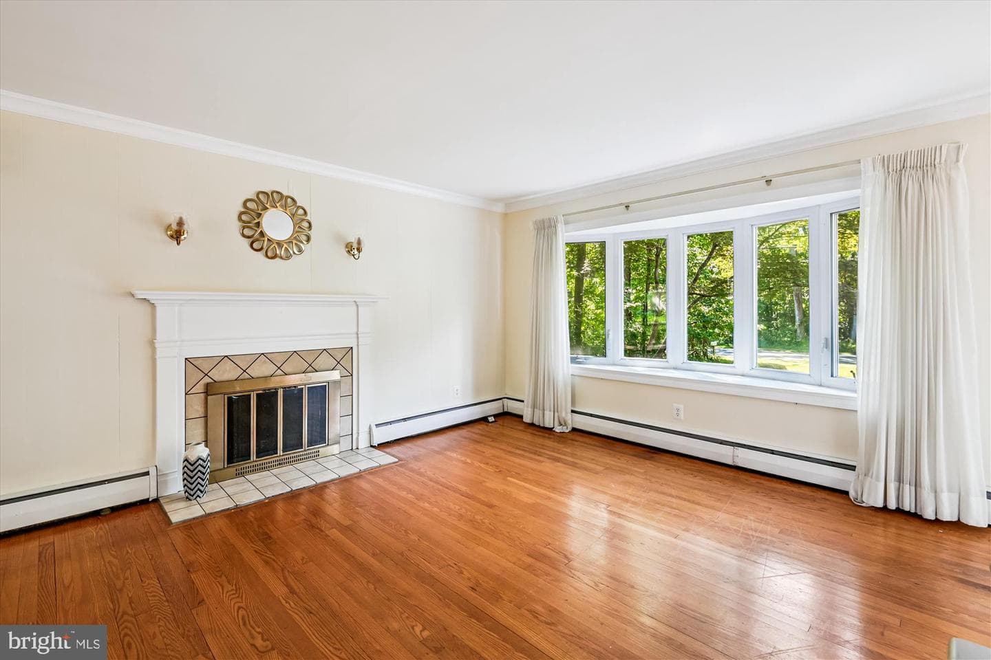 289 Hillsmere Drive photo 3