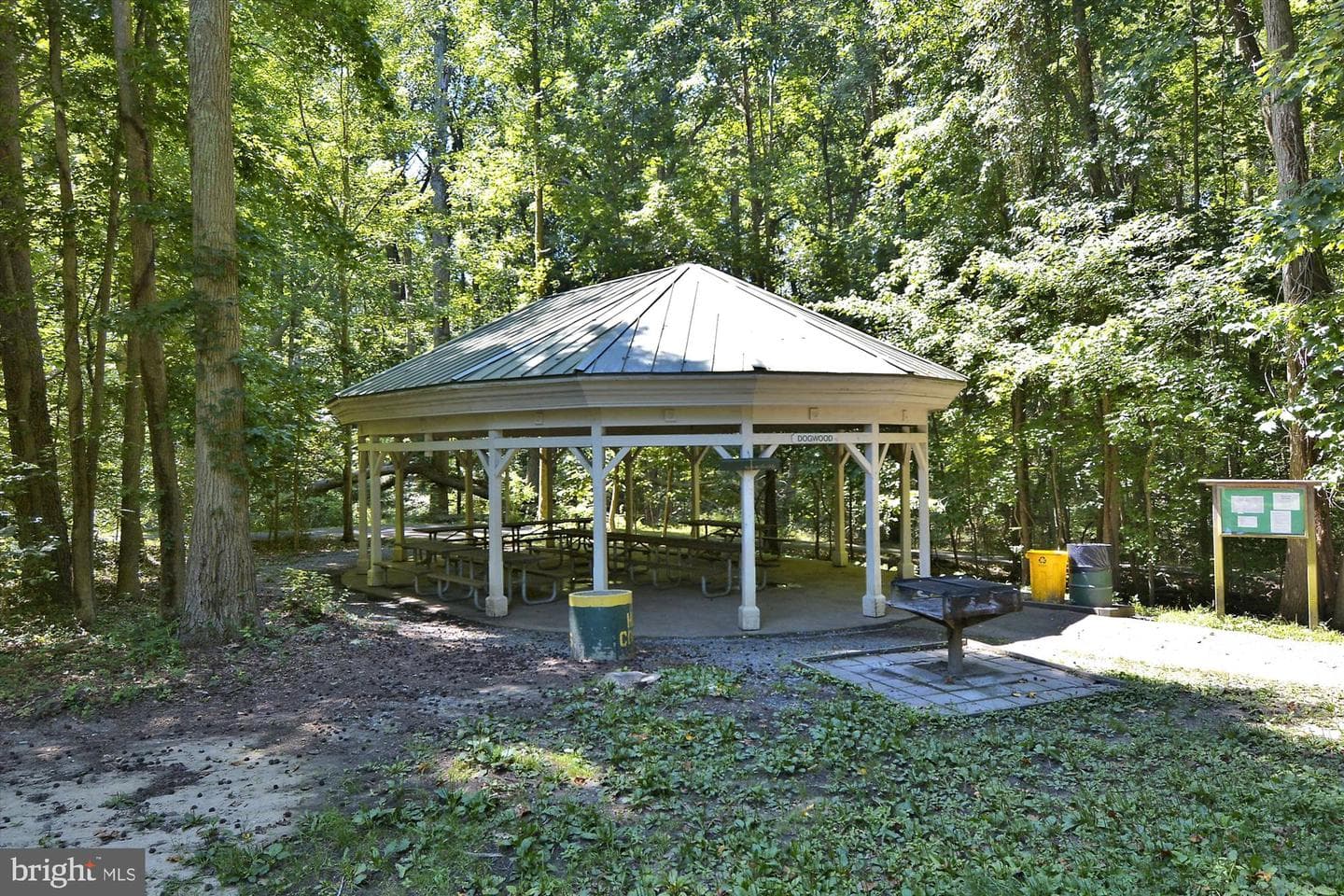 289 Hillsmere Drive photo 51