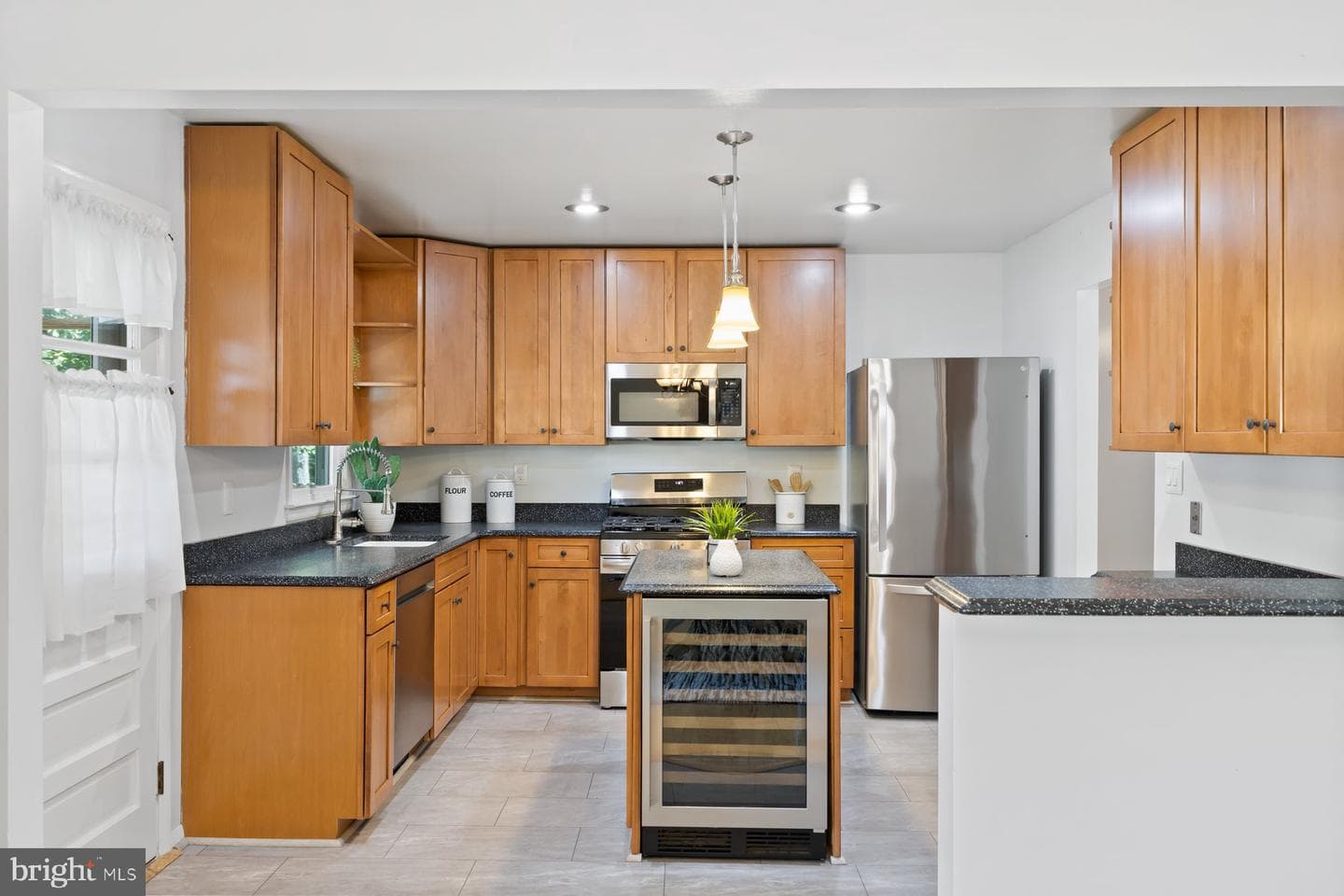 1103 Lotus Avenue photo 11