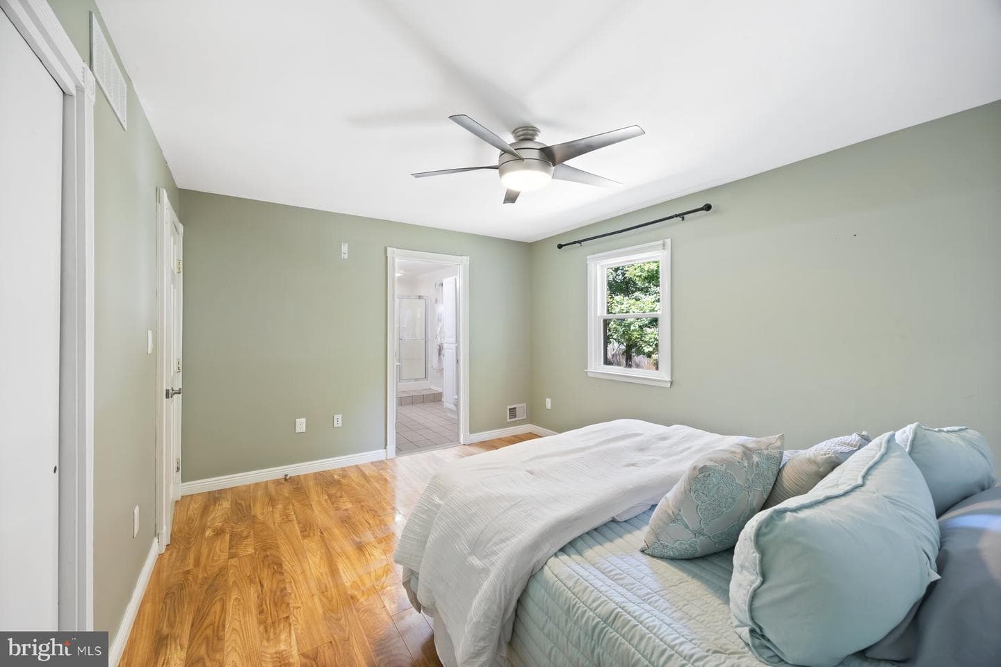 1103 Lotus Avenue photo 16