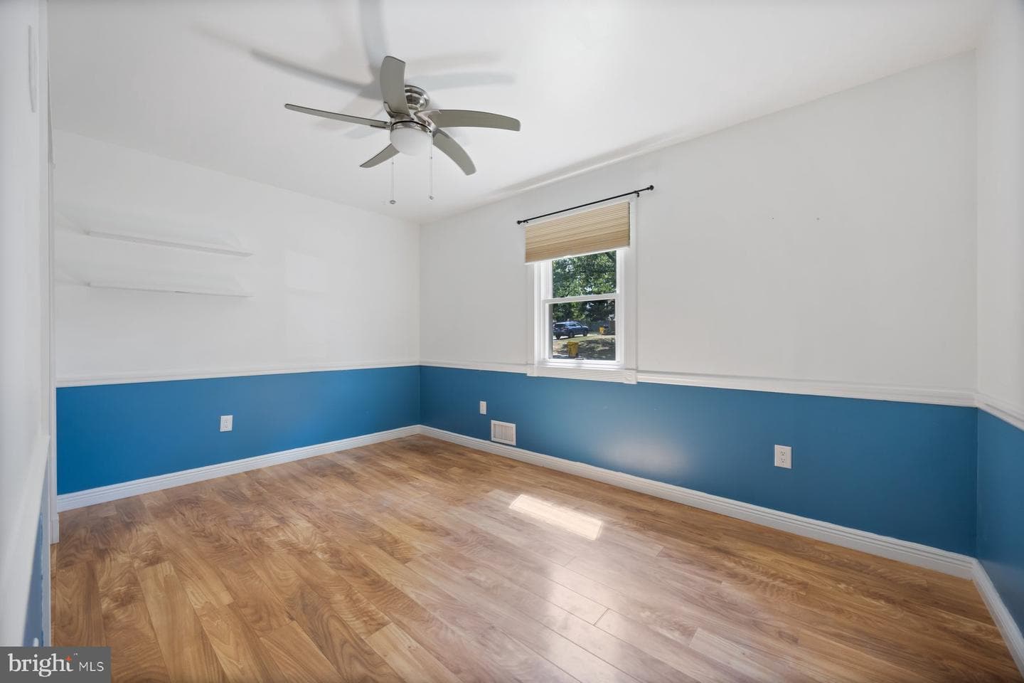 1103 Lotus Avenue photo 21