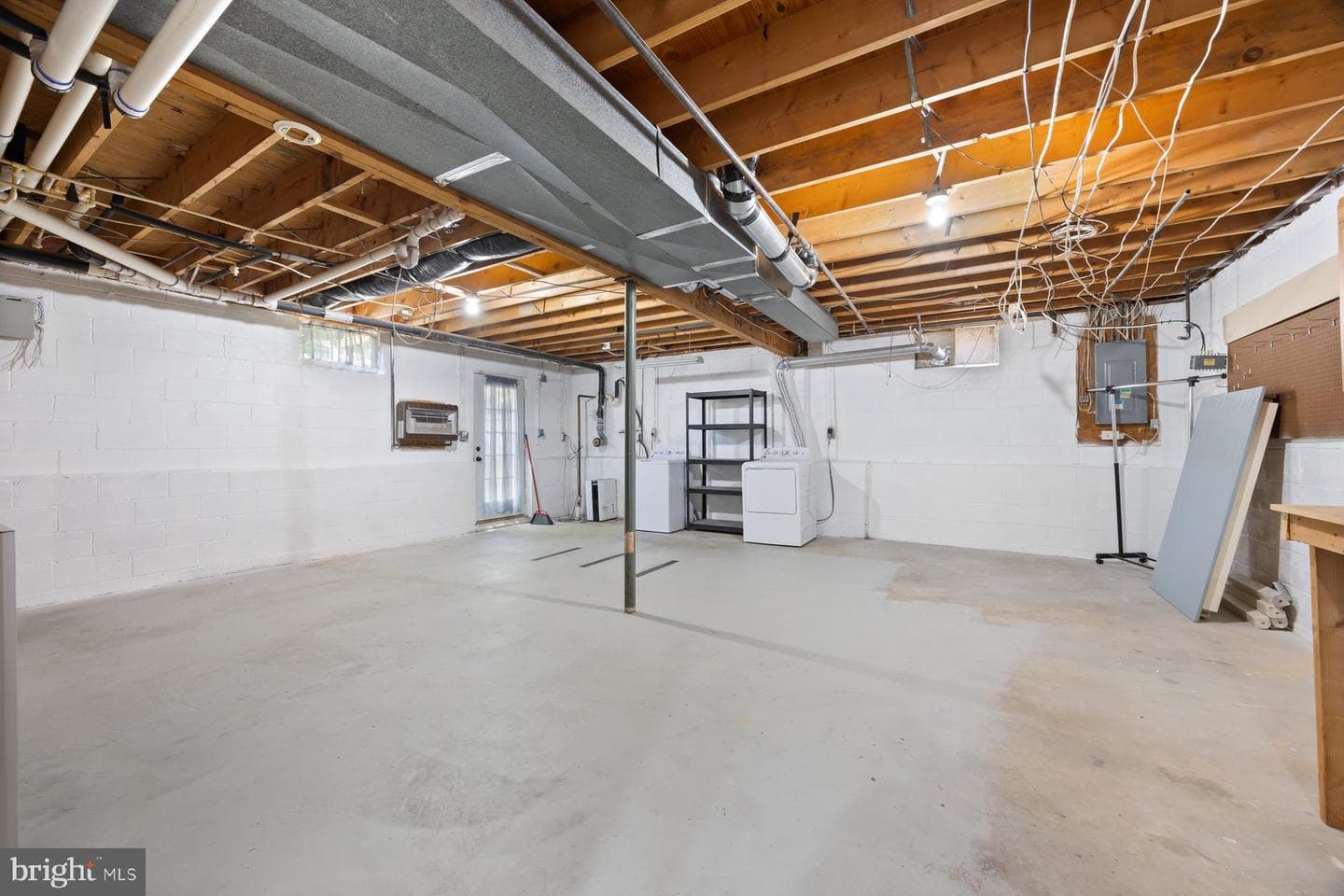1103 Lotus Avenue photo 27