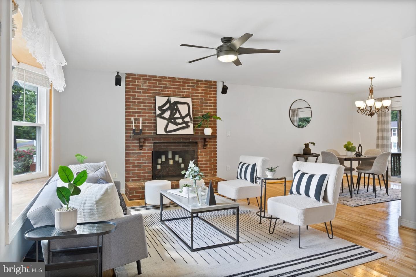 1103 Lotus Avenue photo 4