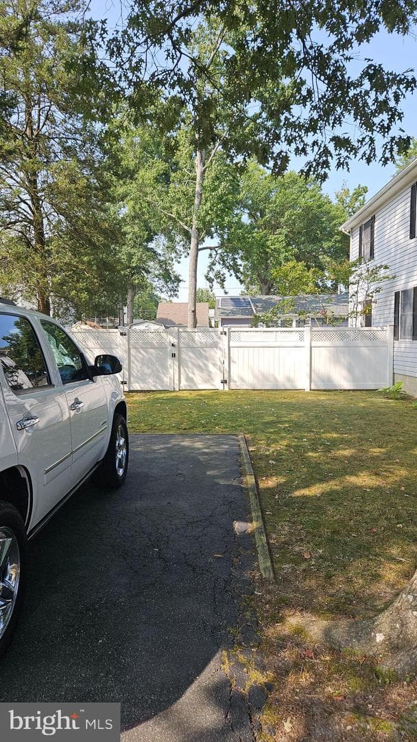 1192 Oak Avenue photo 18