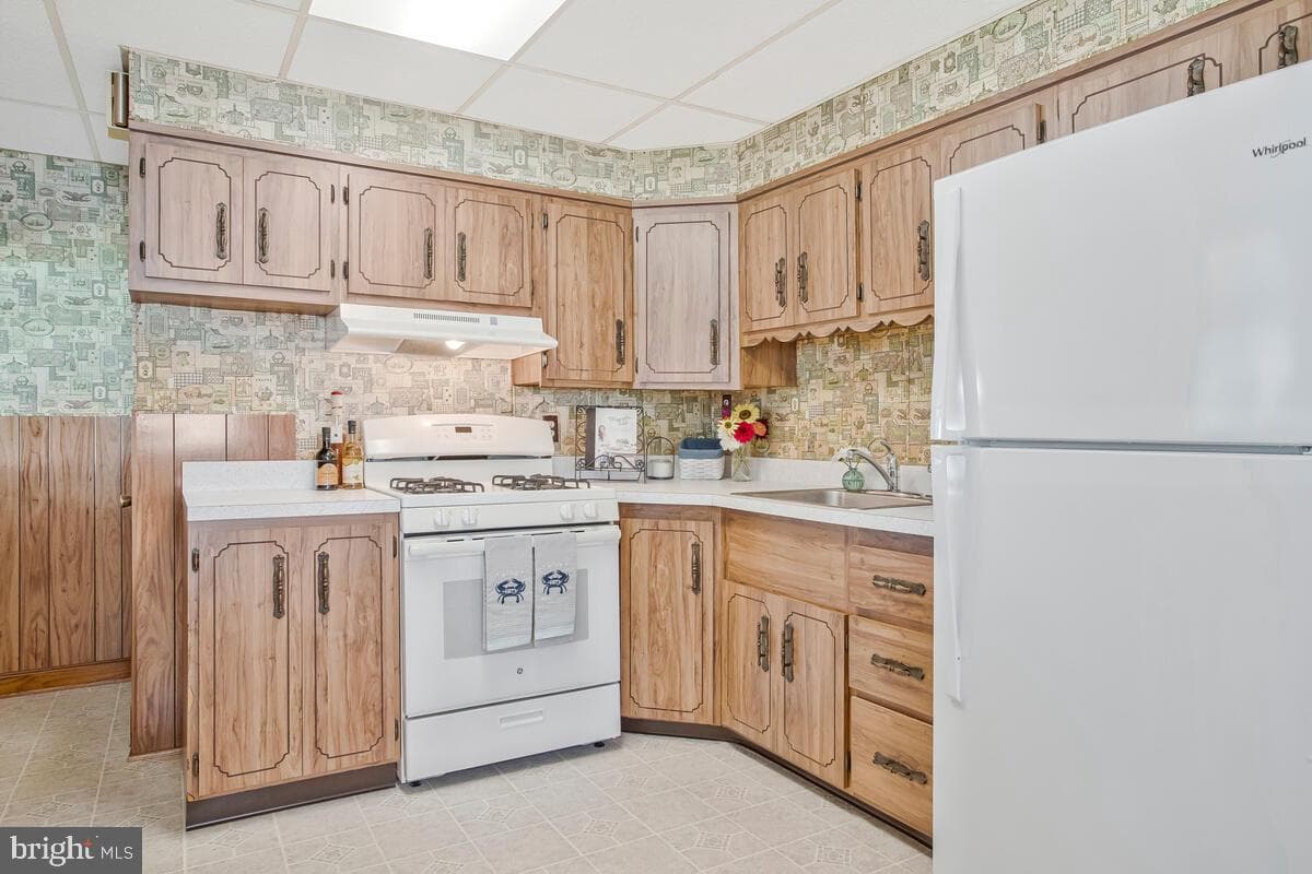 100 Wallace Avenue photo 10