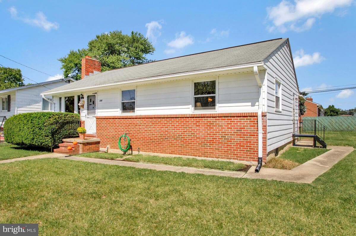 100 Wallace Avenue photo 2