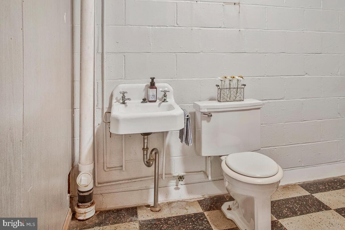 100 Wallace Avenue photo 31
