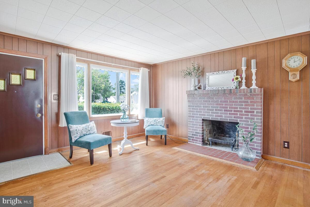 100 Wallace Avenue photo 5