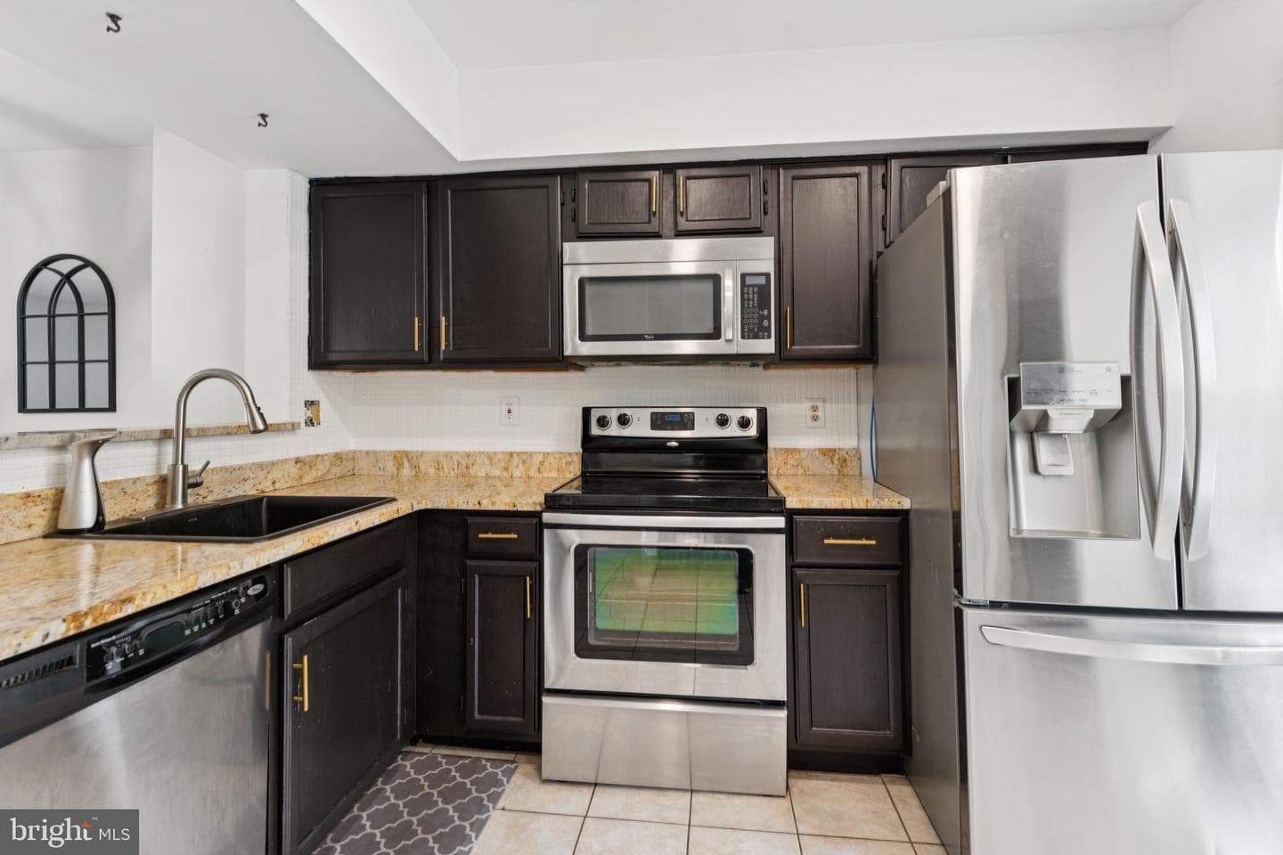 1558 Stoney Beach Way photo 5