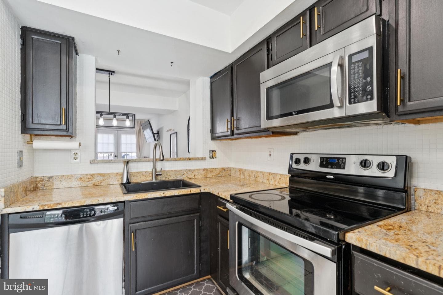 1558 Stoney Beach Way photo 6