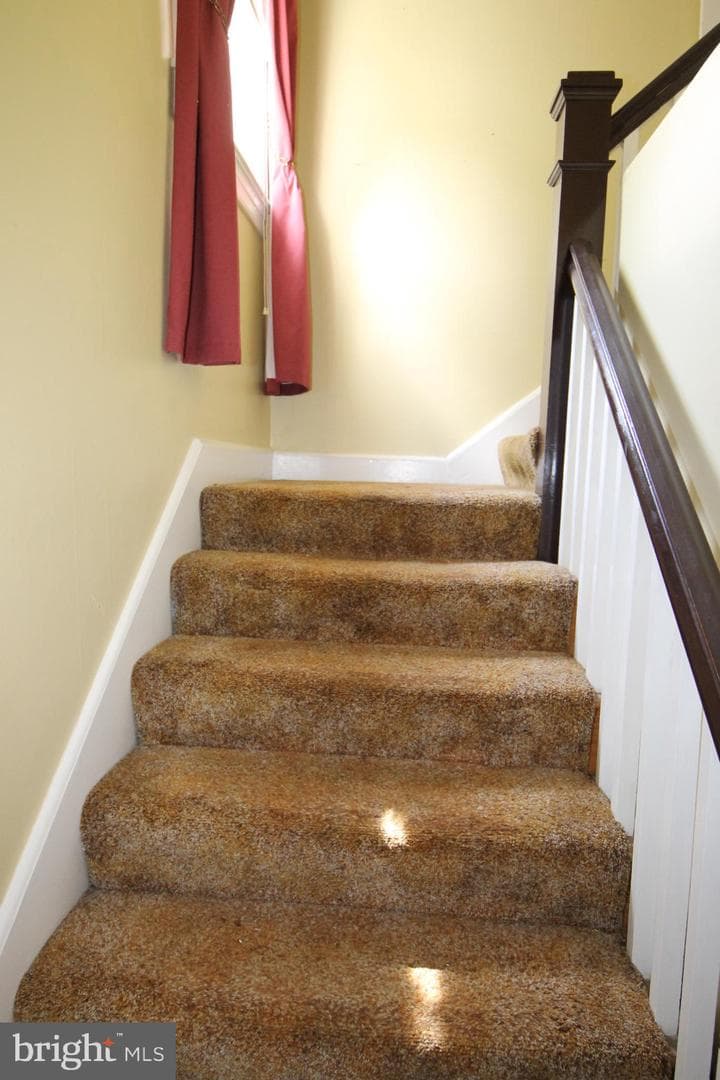 305 Greenwood Road photo 23