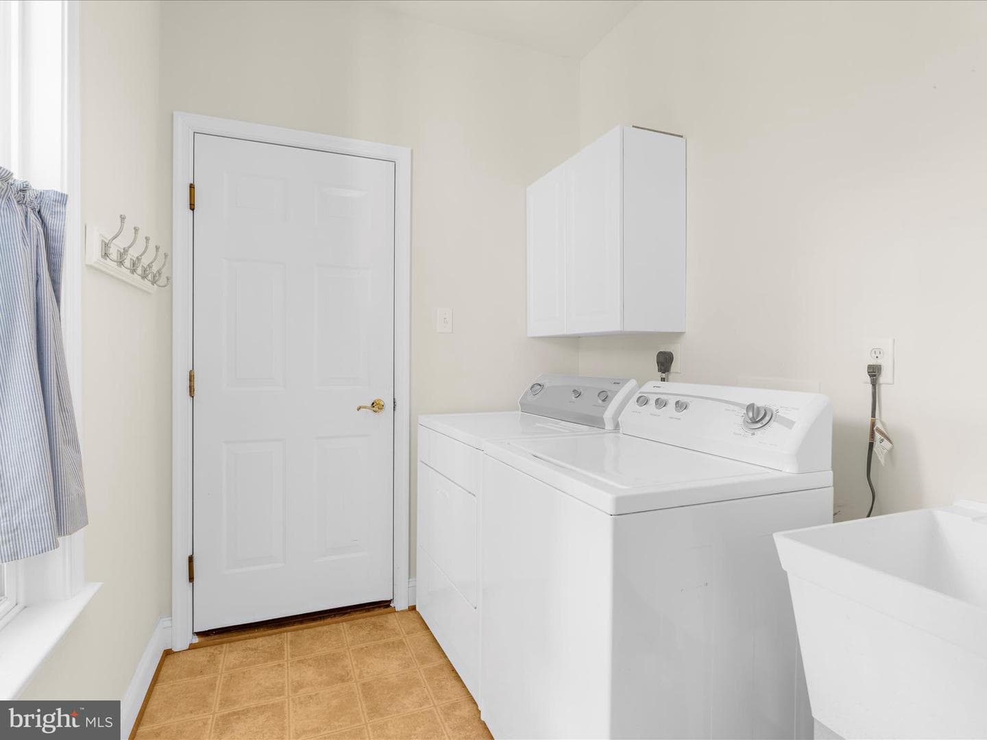7659 Porcelain Tile Court photo 17