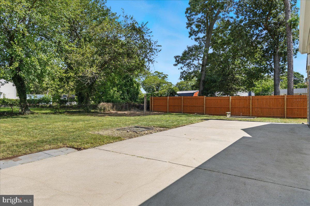 108 Saint James Drive photo 29