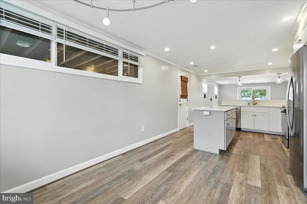 108 Saint James Drive photo 5