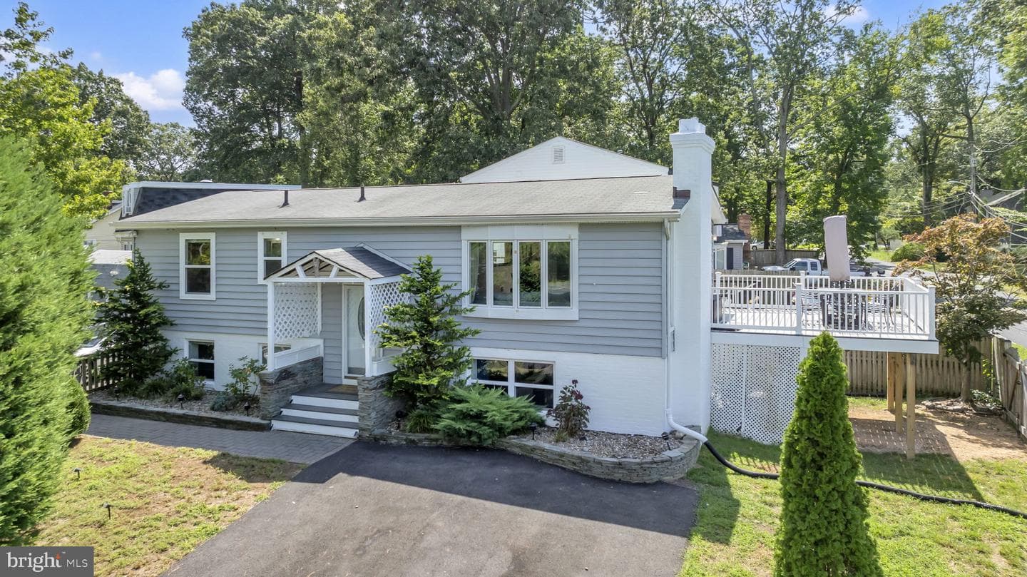 1101 Wildwood Lane photo 4