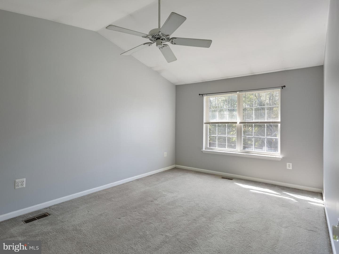 1410 Central Avenue E photo 14
