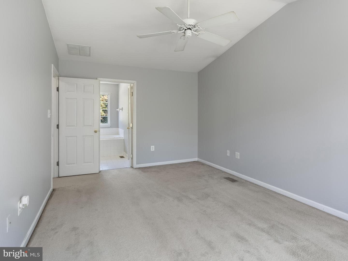 1410 Central Avenue E photo 16