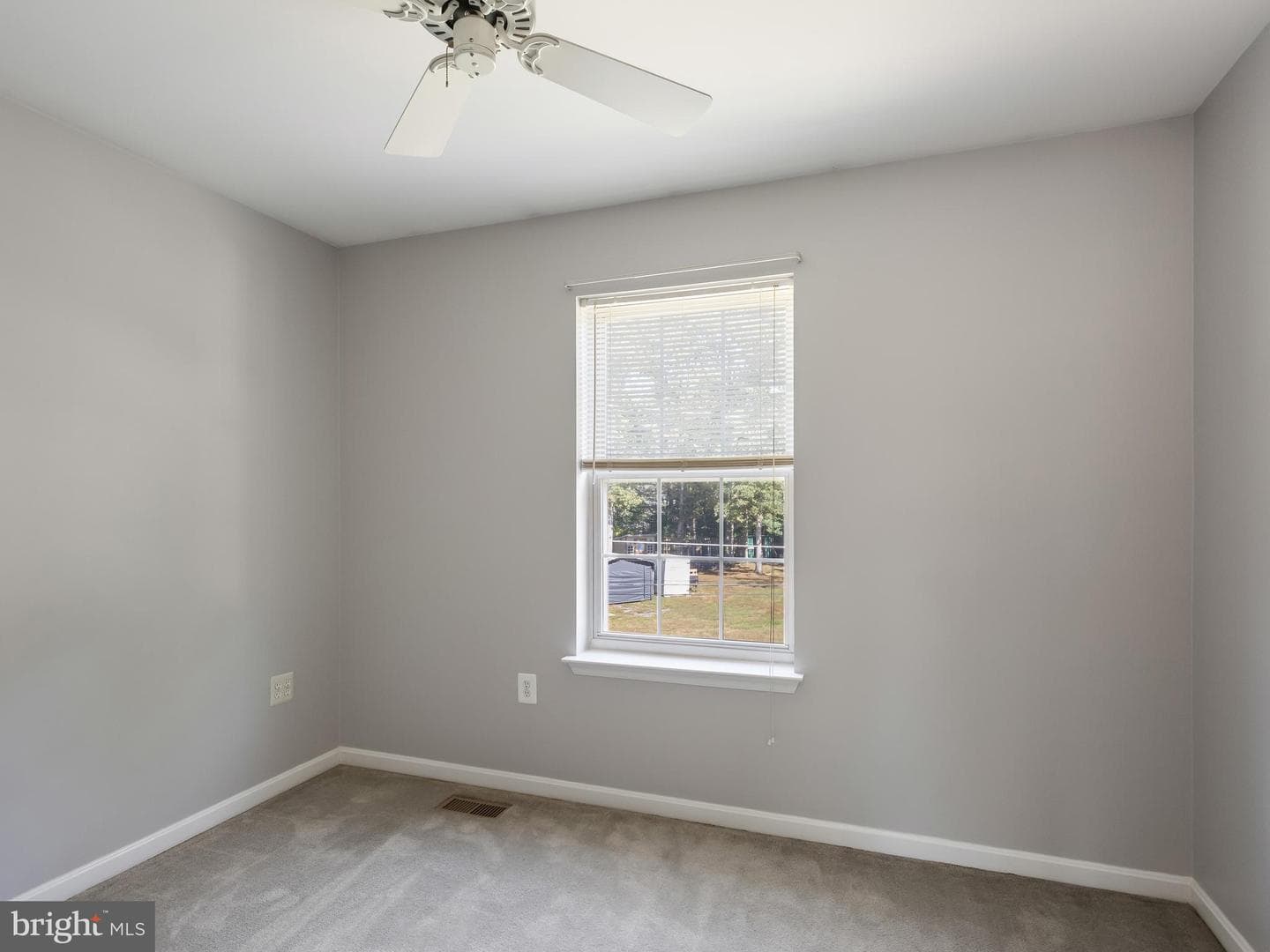 1410 Central Avenue E photo 19