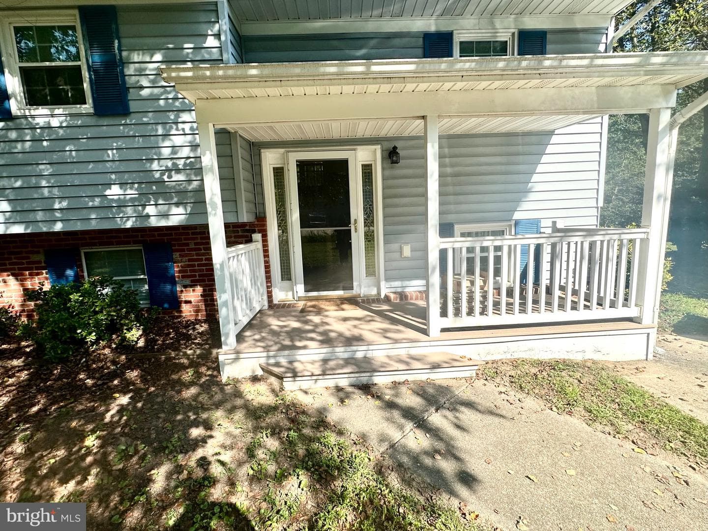1158 Blue Bird Lane photo 2