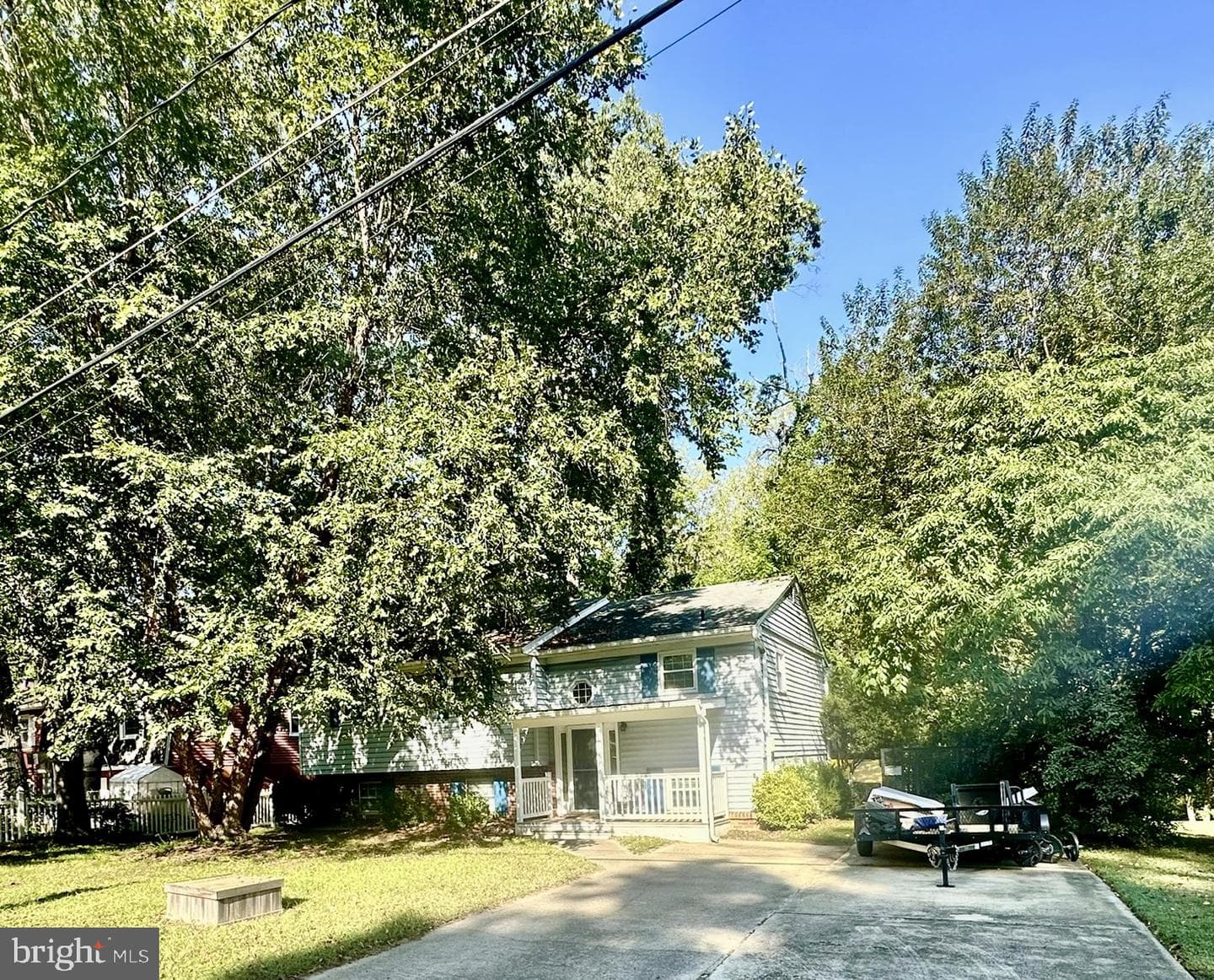 1158 Blue Bird Lane photo 3