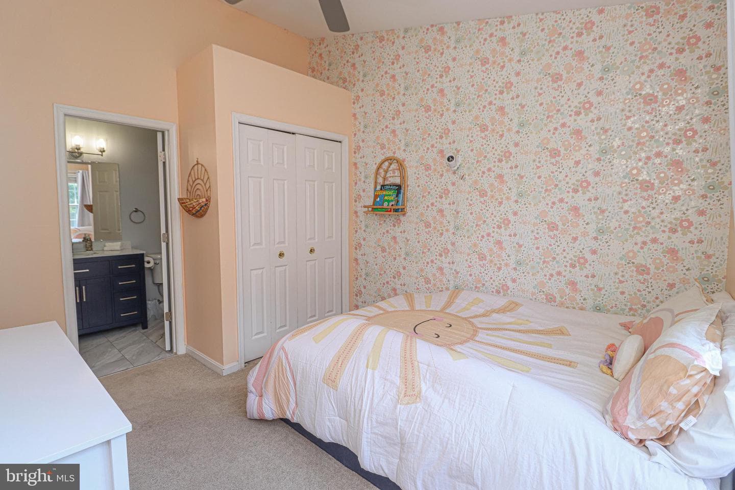 1624 Katheryne Village Square photo 13