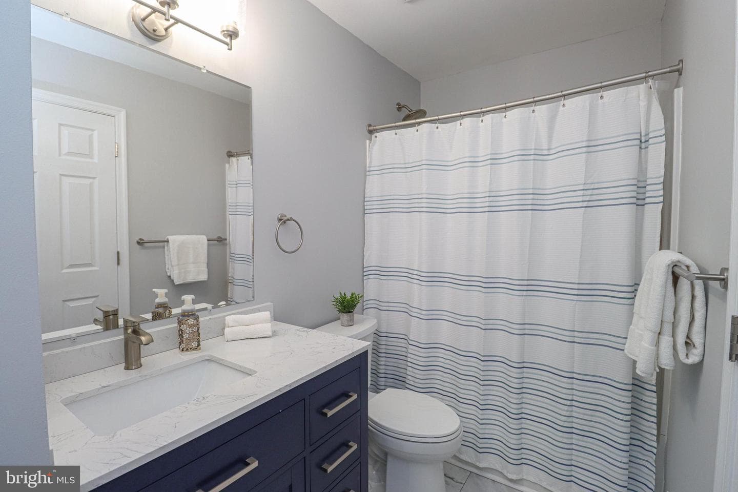 1624 Katheryne Village Square photo 14