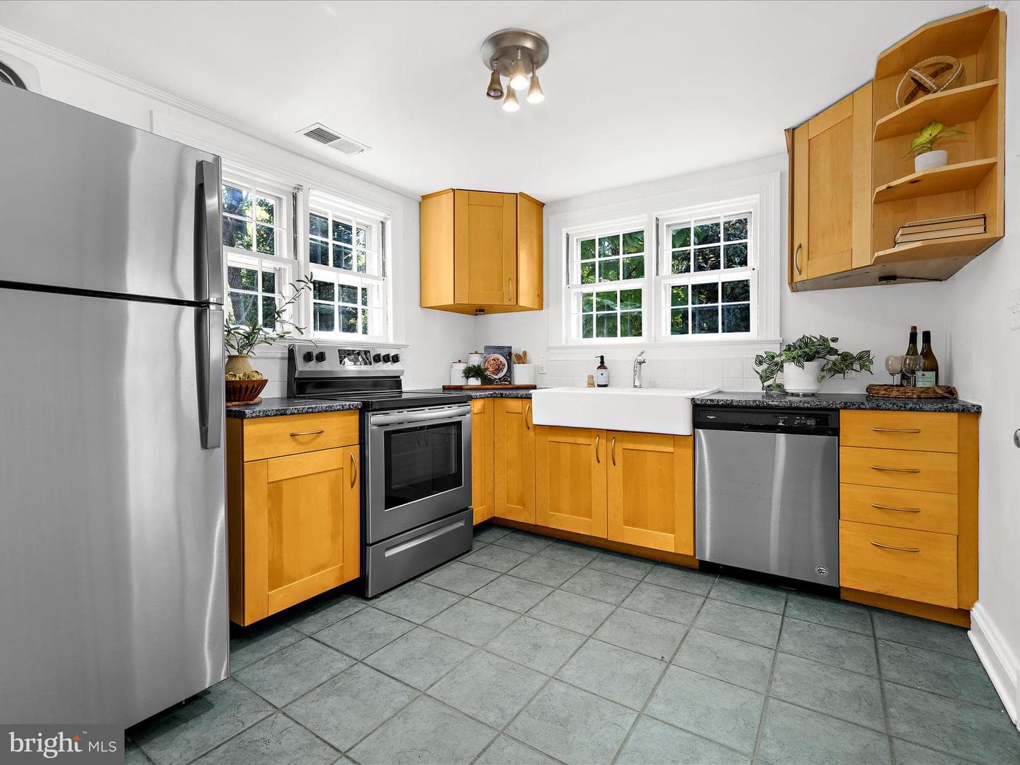 1109 Van Buren Street photo 16