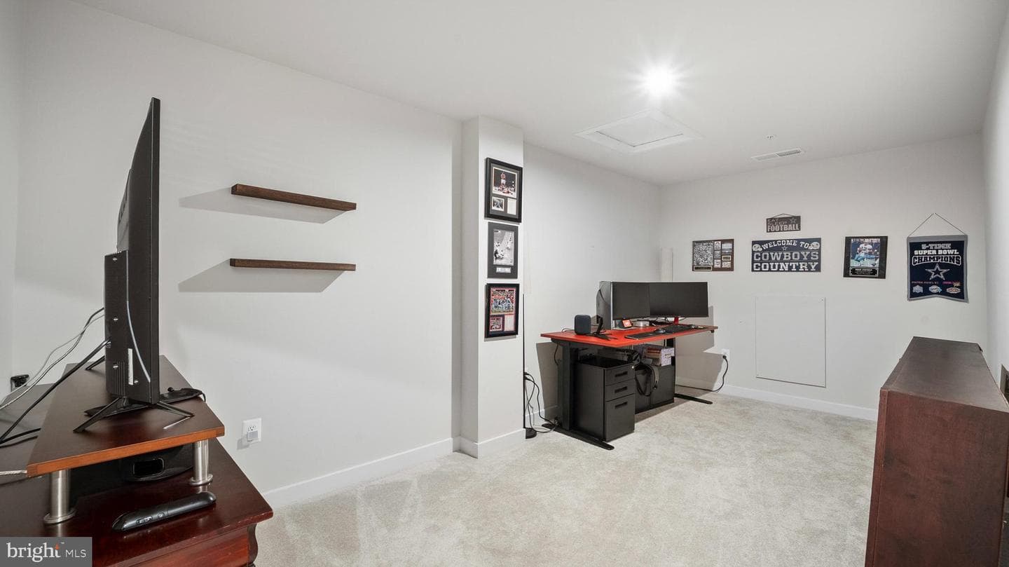 7195 Wolf Trap Court photo 20