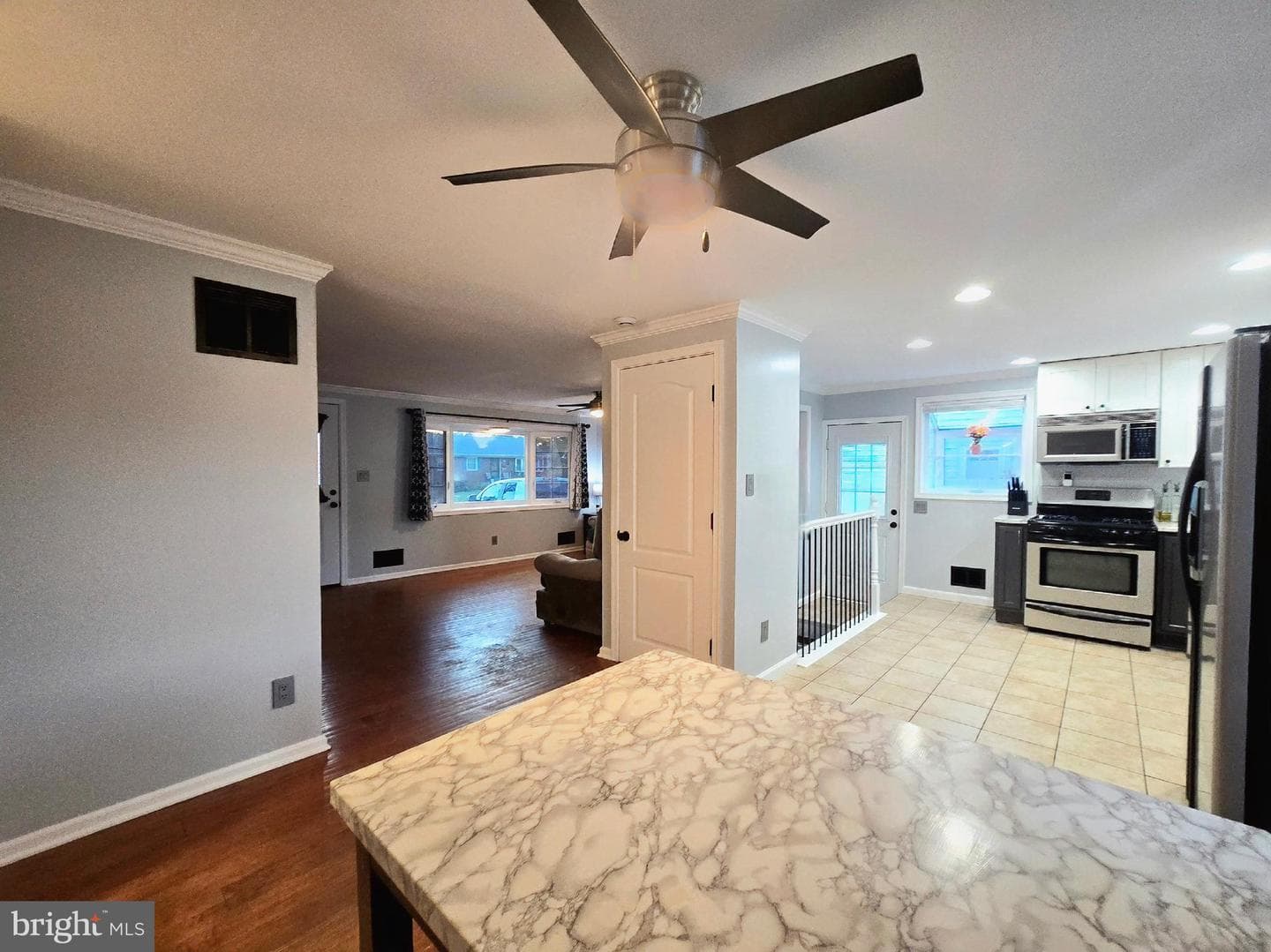 1827 Ridgewick Road photo 2